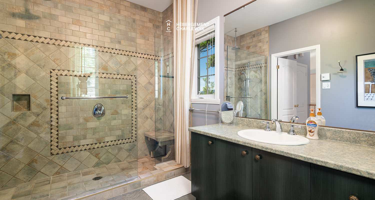 CEL-5 - Warm residence ideally located